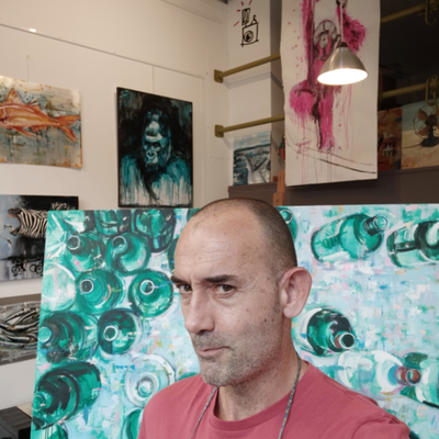 Image of profile / Hector Fernandez