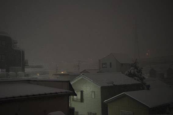Snow at midnight あなたの作品が壁にかかっているイメージ